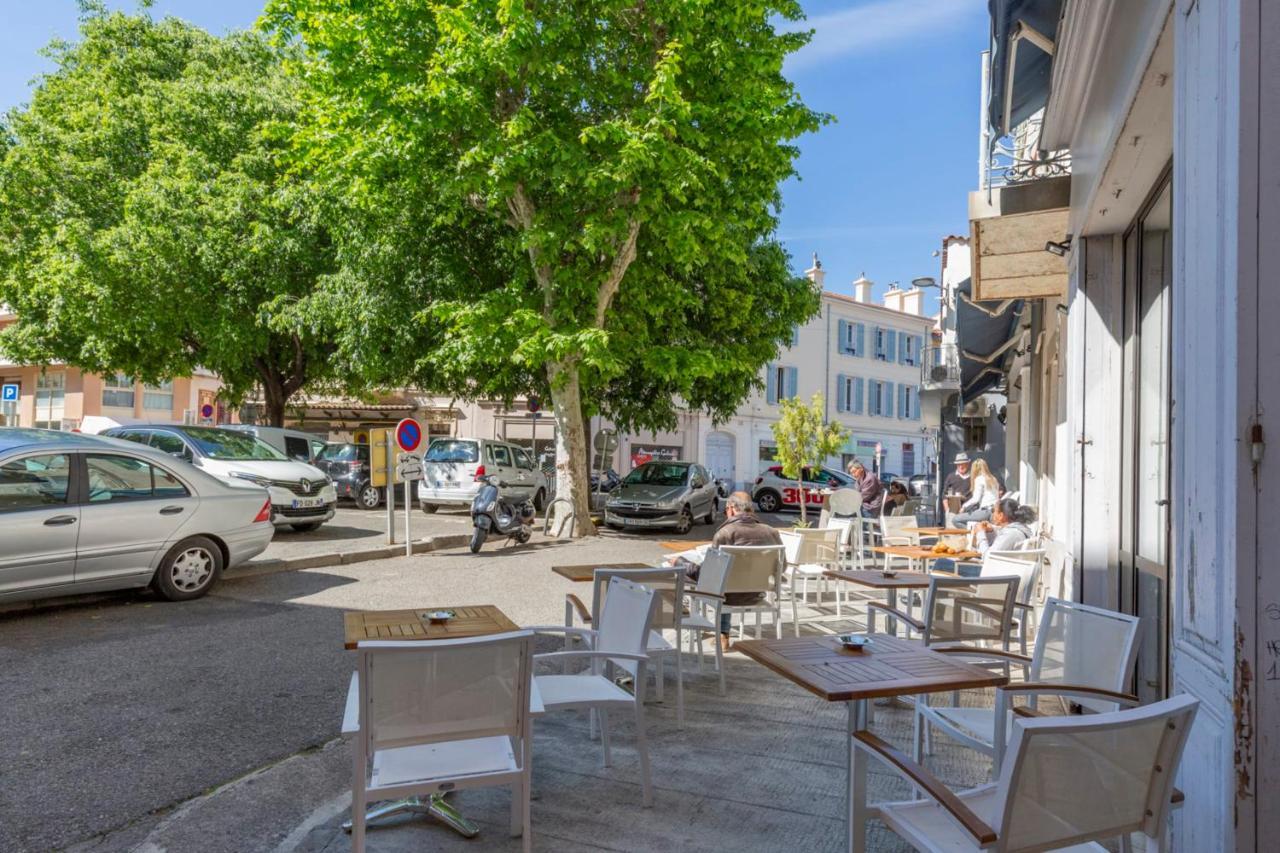 Place Amiral Barnaud アンティーブ エクステリア 写真